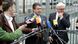 Der Fraktionschef der SPD, Frank-Walter Steinmeier (r) und der Vorsitzende der Partei, Sigmar Gabriel vor dem Kanzleramt in Berlin (Foto: dpa) Der Fraktionschef der SPD, Frank-Walter Steinmeier (r) und der Vorsitzende der Partei, Sigmar Gabriel vor dem Kanzleramt in Berlin (Foto: dpa)