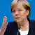 Bundeskanzlerin Angela Merkel (CDU) gibt nach der CDU Bundesvorstandssitzung am Montag (05.09.2011) in Berlin eine Pressekonferenz. Die CDU diskutierte den Ausgang der Landtagswahlen in Mecklenburg-Vorpommern vom Vortag. Foto: Herbert Knosowski dpa/lbn +++(c) dpa - Bildfunk+++