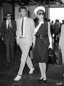 Die Schauspielerin Audrey Hepburn an der Seite von Gregory Peck