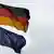 Symbolbild EU und Deutschland Flagge