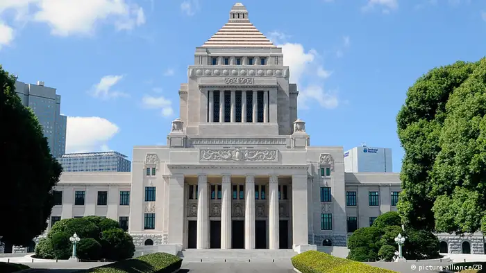 Das Gebäude des japanischen Parlaments im Regierungsviertel Chiyoda-ku in Tokyo, aufgenommen am 18.09.2011.