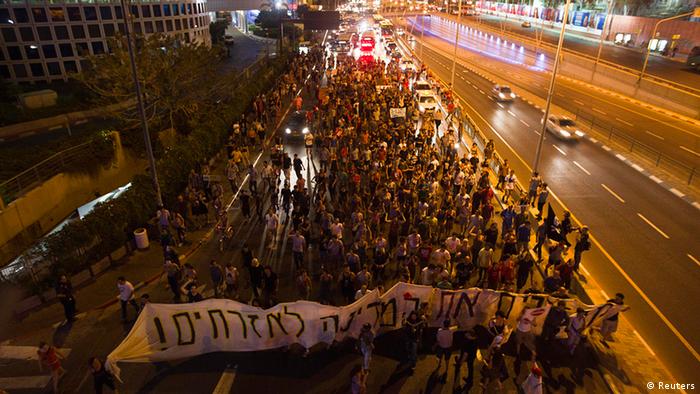 Demonstrationszug in Tel Aviv Ende Juni 2012 (Foto: Reuters)