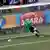 En el partido Inglaterra - Alemania, durante el Mundial 2010, la tecnología hubiera concedido este gol que el árbitro no concedió.