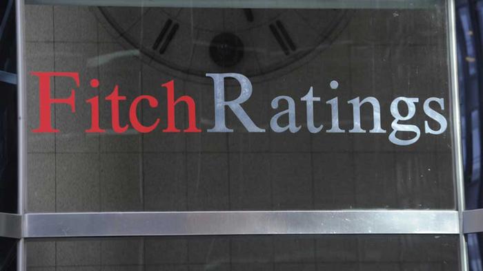 Der Schriftzug Fitch Ratings am Hauptsitz der Ratingagentur in New Work (Foto: AP)