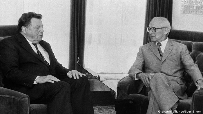 Deutschland DDR Geschichte Erich Honecker empfängt Franz Josef Strauss in Ost-Berlin