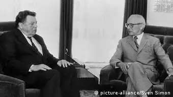 Deutschland DDR Geschichte Erich Honecker empfängt Franz Josef Strauss in Ost-Berlin