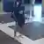 Предполагаемый террорист, заснятый видеокамерой в аэропорту Бургаса
