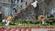 Kreuze, Blumen und Grablichter stehen in Duisburg am Veranstaltungsgelände der Loveparade 2010 zum Gedenken an die Opfer der Massenpanik (Foto: dapd) Kreuze, Blumen und Grablichter stehen in Duisburg am Veranstaltungsgelände der Loveparade 2010 zum Gedenken an die Opfer der Massenpanik (Foto: dapd)