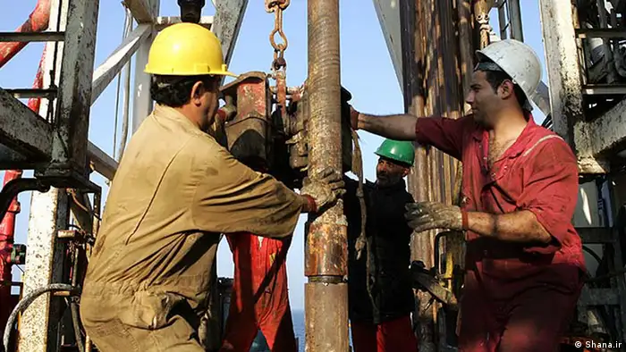 Un forage sur un champ de pétrole iranien