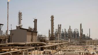 Ölförderanlagen im saudischen Jubeil (Foto: AP)