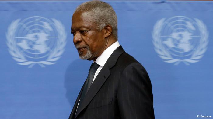 U.N.-Arab League mediator Kofi Annan arrives for a news conference at the United Nations in Geneva August 2, 2012. Former U.N. Secretary-General Annan is stepping down as the U.N.-Arab League mediator in the 17-month-old Syria conflict at the end of the month, U.N. chief Ban Ki-moon said in a statement on Thursday. REUTERS/Denis Balibouse (SWITZERLAND - Tags: POLITICS CIVIL UNREST CONFLICT)