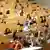 Dr. Kornelia Freitag, Professorin für Amerikanistik, hält am Montag (17.10.2011) in einem Hörsaal der Ruhr-Universität in Bochum eine Vorlesung der Amerikanistik. Foto: Fabian Stratenschulte dpa/lnw Schlagworte Hochschulen, ---, Universität