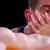 Wettkampf im Ringen bei den Olympischen Spielen in London 2012, einer der Kontrahenten drückt seinem Gegner die hand ins Gesicht (Foto: REUTERS/Damir Sagolj)