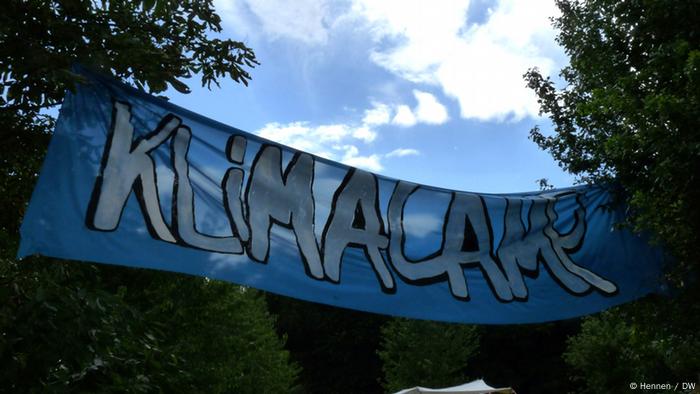 Banner des Klimacamps 2012 Bild: Claudia Hennen 6.8.2012 Manheim / Kerpen