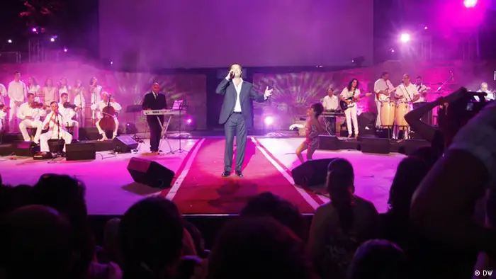 Main title/ Subject: Ragheb Alema, artist Photo title: Ragheb Alema in the festival of Carthage 2012 Place and Date : August 2012, Tunis Copy Right/ Photographer: Taib Kadri