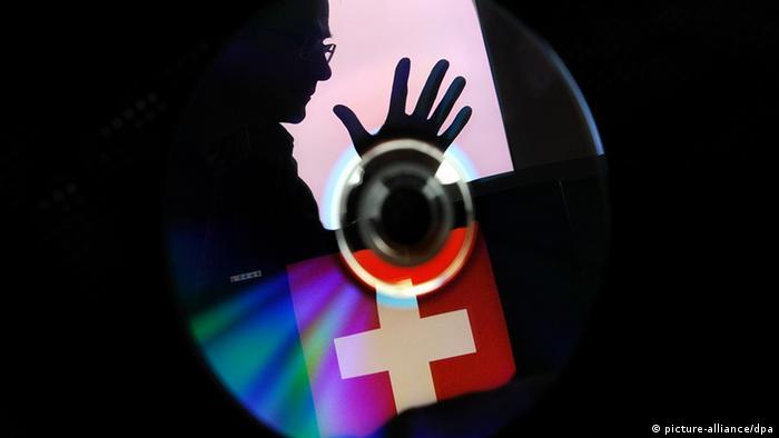 Deutschland Symbolbild NRW kauft neue Steuer-CDs aus der Schweiz