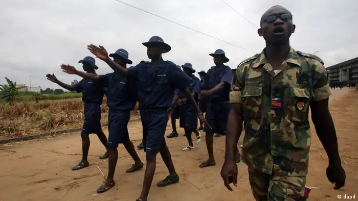 La Côte d'Ivoire tente de sortir d'une grave crise socio-politique qui a fait plus de 3.000 morts