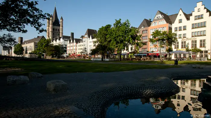 Kölner Altstadt und Rheinpromenade