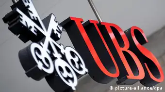 Bildergalerie Schweiz Steuern Logo der Schweizer Großbank UBS in Zürich