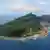Eine der umstrittenen Inseln im ostchinesischen Meer, japanisch Senkaku genannt, chinesisch Diaoyu (Foto: Kyodo News/AP/dapd) JAPAN OUT, MANDATORY CREDIT, NO LICENSING IN CHINA, HONG KONG, JAPAN, SOUTH KOREA AND FRANCE