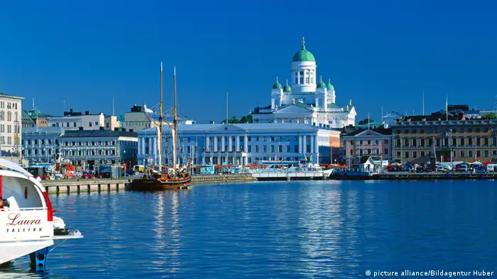 Südhafen mit Stadthaus und Dom, Helsinki, Finnland