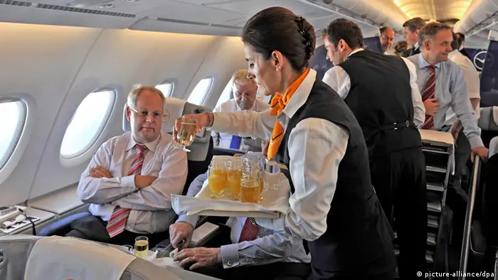 Lufthansa - Stewardess