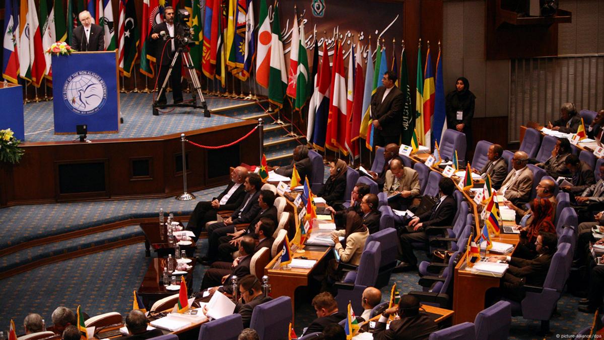 Irán busca aliados contra sanciones DW 26/08/2012