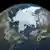 ARCHIV - Die Die Nasa-Illustration vom 03.09.2010, die aus mehereren Bildern des Aqua Satelliten generiert wurde zeigt die Eisausdehnung in der Arktis. Das Eis in der Arktis wird nach Schätzung von US-Forschern in 20 bis 30 Jahren während der Sommermonate komplett wegschmelzen. «Allen Anzeichen zufolge wird das Meereis über die kommenden Jahrzehnte weiter zurückgehen», teilte das Schnee- und Eis- Datenzentrum (NSIDC) in Boulder (US-Staat Colorado) am Montag (Ortszeit) mit. Das lasse sich auch aus aktuellen Beobachtungen in diesem Sommer rund um den geografischen Nordpol wieder schließen.Foto: NASA Goddard's Scientific Visualization Studio