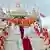 Farbenfrohe Zeremonie vor dem hinduistischen Shri Swaminarayan Mandir-Tempel in London (foto:rtr)