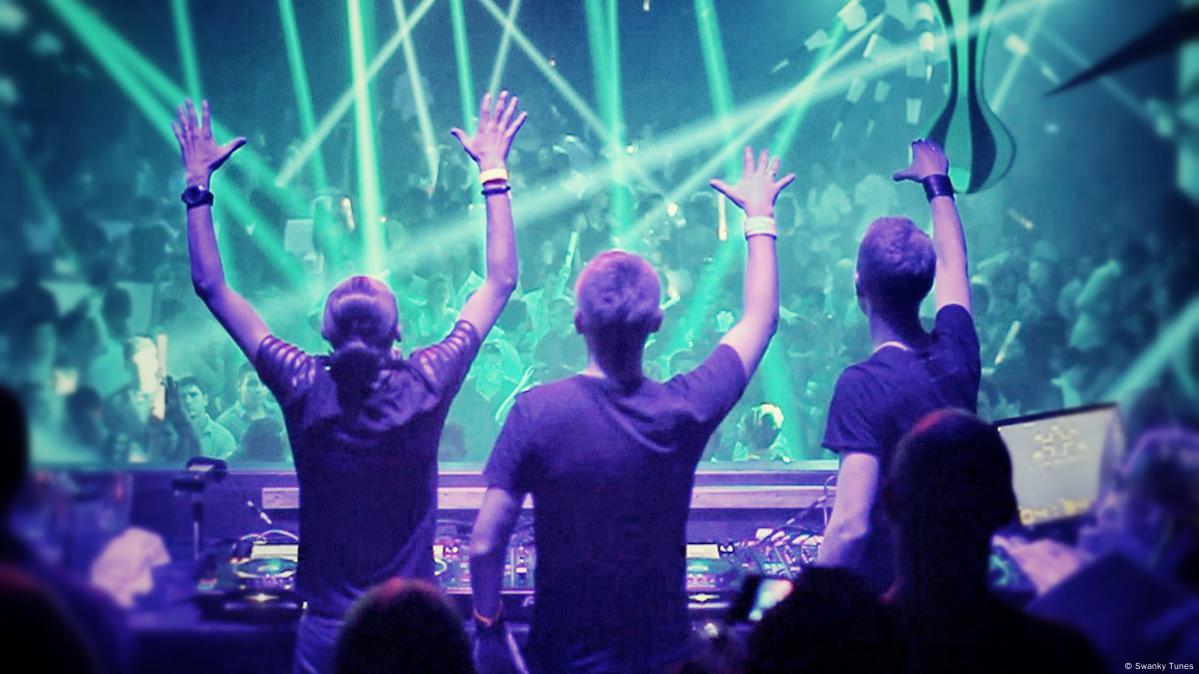 Die erfolgreichsten DJs der Welt (Einkommen in Mio. US) DW 25.08.2015