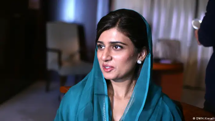 Die pakistanische Außenministerin Hina Rabbani Khar anlässlich eines Interviews mit DW-TV. Copyright: DW/Heiner Kiesel 04.09.2012, Berlin