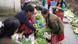 The villagers are happy selling and buying their local agricultural products in the village markets in and around the Tawang township. Foto: Korrespondent von DW Hindi, Lohit Deka. Aufnahmeort: Tawang, Arunachal Pradesh, Indien. Datum: August 2012. The villagers are happy selling and buying their local agricultural products in the village markets in and around the Tawang township. Foto: Korrespondent von DW Hindi, Lohit Deka. Aufnahmeort: Tawang, Arunachal Pradesh, Indien. Datum: August 2012.
