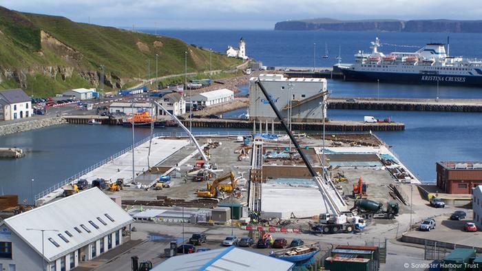 Scrabster Harbour, Caithness, Schottland, wird als Service-Hafen für erneuerbare Energien ausgebaut