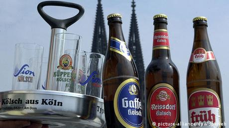 Verschiedene Kölschflaschen 