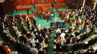 Tunisia's newly elected assembly holds its inaugural meeting Tuesday, November 22, 2011 (Hassene Dridi/AP/dapd)