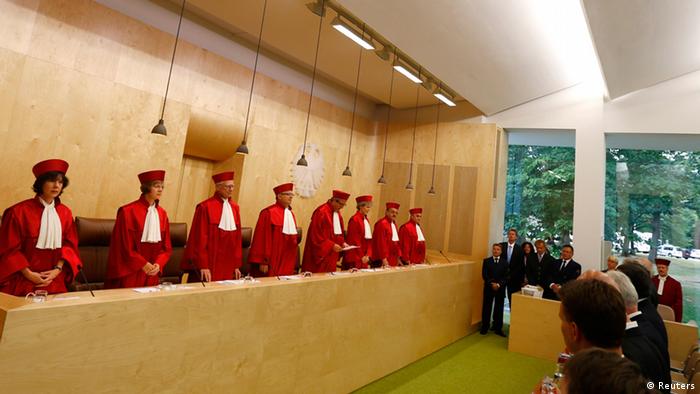 Jubilo En Europa Tras Fallo Del Tribunal Constitucional Aleman Economia Dw 12 09 2012