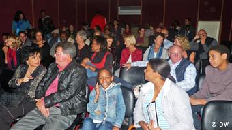 Público no Festival de Cinema - Dokanema - em Maputo