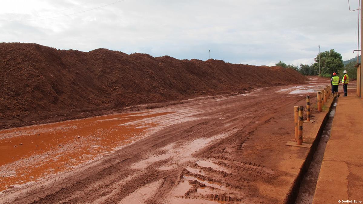 Investidores de Angola regressam à GuinéBissau DW 05/09/2014