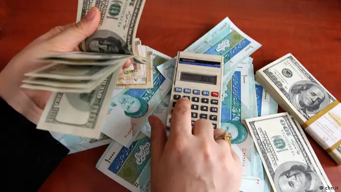 Titel: Rial und Dollar Schlagworte: Symbolbild iranische Währung mit Dollar. Size: Relaunch-Master (quer) Rechteeinräumung: lizenzfrei, chn.ir http://chn.ir/Images/News/Larg_Pic/20-2-1391/IMAGE634721720816850239.jpg