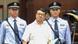 This Sept. 18, 2012 video image taken from CCTV shows Wang Lijun, center, being taken to the trial at the Chengdu Intermediate People's Court in Chengdu, southwest China's Sichuan province. A Chinese court will announce a verdict Monday, Sept. 24, 2012 for the ex-police chief at the center of a seamy political scandal that has buffeted China's leadership. (Foto:CCTV via AP video/AP/dapd) CHINA OUT, TV OUT // Eingestellt von wa This Sept. 18, 2012 video image taken from CCTV shows Wang Lijun, center, being taken to the trial at the Chengdu Intermediate People's Court in Chengdu, southwest China's Sichuan province. A Chinese court will announce a verdict Monday, Sept. 24, 2012 for the ex-police chief at the center of a seamy political scandal that has buffeted China's leadership. (Foto:CCTV via AP video/AP/dapd) CHINA OUT, TV OUT // Eingestellt von wa