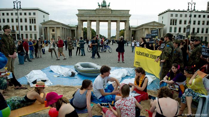 Protestaktion gegen Abschottung Europas in Berlin (Foto: dapd)