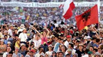 World Youth Day Opens In Cologne Germany News And In Depth Reporting From Berlin And Beyond Dw 16 08 2005