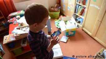 Cyber-sitters filter Web to protect kids online | Germany | News ...