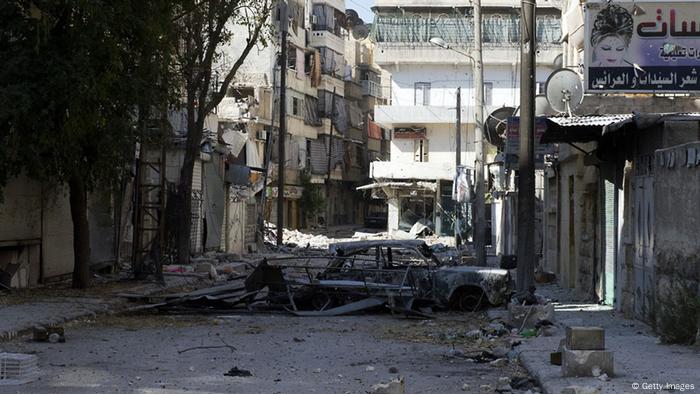 Ein zerstörter Straßenzug in Aleppo, 28. 9. 2012 (Foto: AFP)