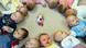 ARCHIV - Babys liegen in einer Kita in Frankfurt (Oder) nebeneinander auf dem Rücken, aufgenommen am 16.11.2010. In knapp einem Jahr tritt der Rechtsanspruch auf einen Krippenplatz für Kinder unter drei Jahren in Kraft. Die Kommunen in NRW sehen sich überfordert.Sie fordern eine Notfallklausel. Foto: Patrick Pleul dpa/lnw +++(c) dpa - Bildfunk+++ ARCHIV - Babys liegen in einer Kita in Frankfurt (Oder) nebeneinander auf dem Rücken, aufgenommen am 16.11.2010. In knapp einem Jahr tritt der Rechtsanspruch auf einen Krippenplatz für Kinder unter drei Jahren in Kraft. Die Kommunen in NRW sehen sich überfordert.Sie fordern eine Notfallklausel. Foto: Patrick Pleul dpa/lnw +++(c) dpa - Bildfunk+++