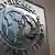 Das Logo des Internationale Währungsfonds an dessen Hauptsitz in Washington (Foto: dpa)