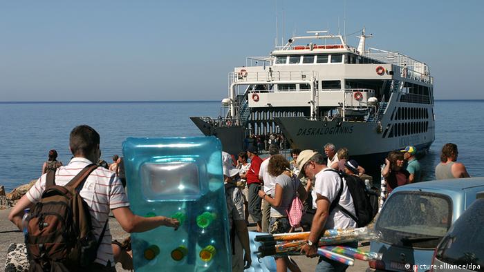Griechenland Wirtschaft Tourismus Südküste von Kreta Fähre