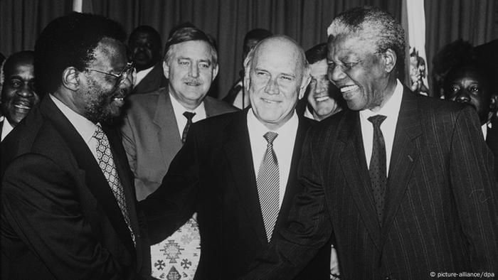 Afrique du Sud : il y a 30 ans, la fin de l′apartheid | Afrique | DW |  30.06.2021