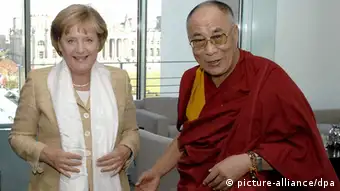 Bildergalerie China Deutschland Geschichte Dalai Lama bei Angela Merkel