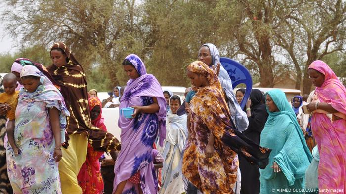 Frauen in einem Flüchtlingscamp im Norden Malis (Foto: AHMED OUOBA/AFP/GettyImages)